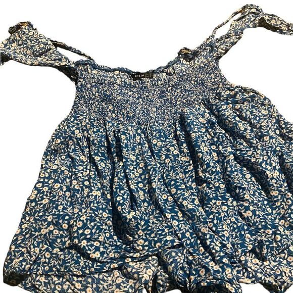 Shein size medium top like new ties in forming see pics - Picture 1 of 2